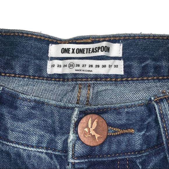 One Teaspoon Hooligans Pacifica Crop - Picture 4 of 6